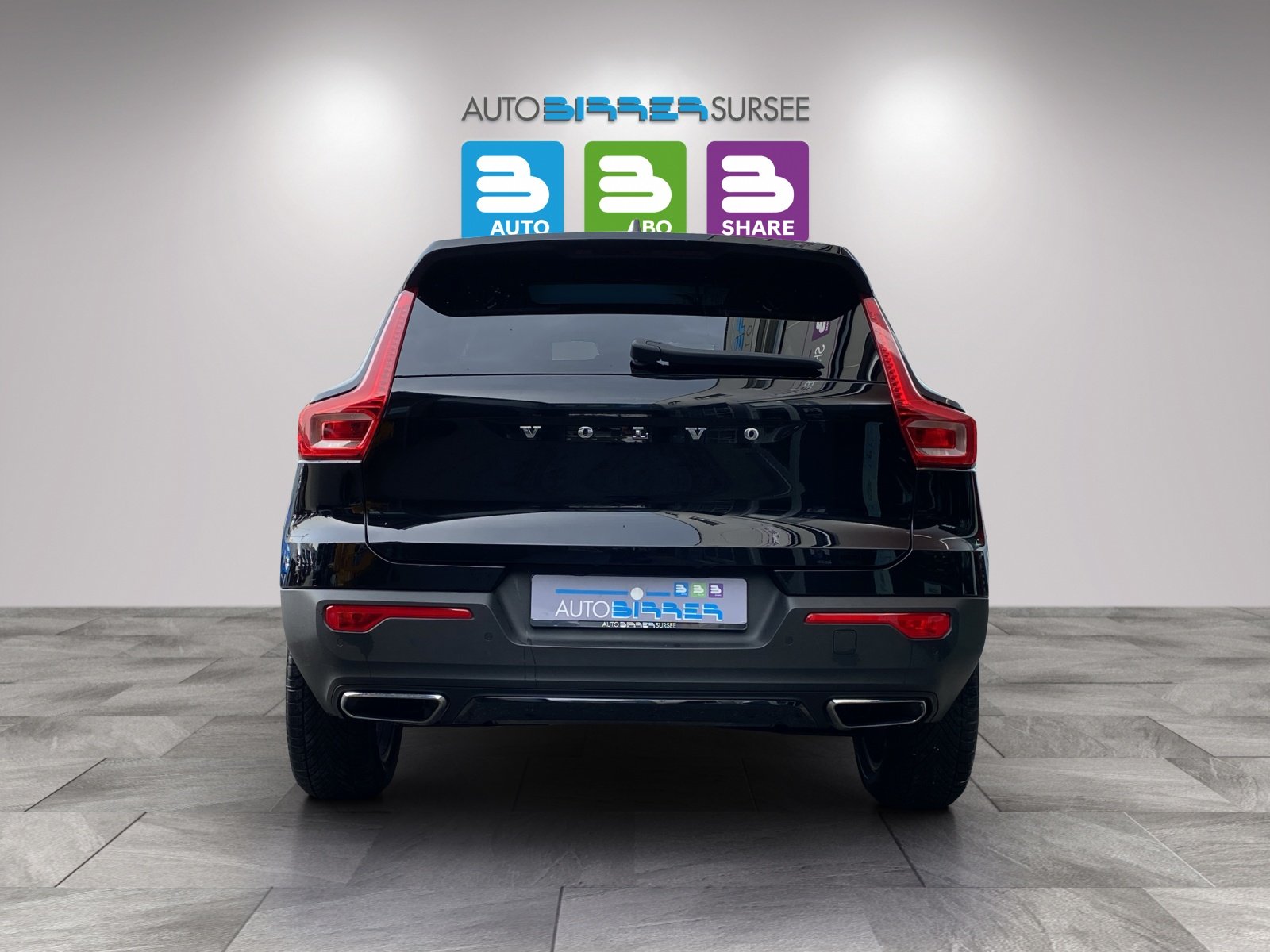 VOLVO XC40 2.0 D4 R-Design AWD, Diesel, Second hand / Used, Automatic - 6