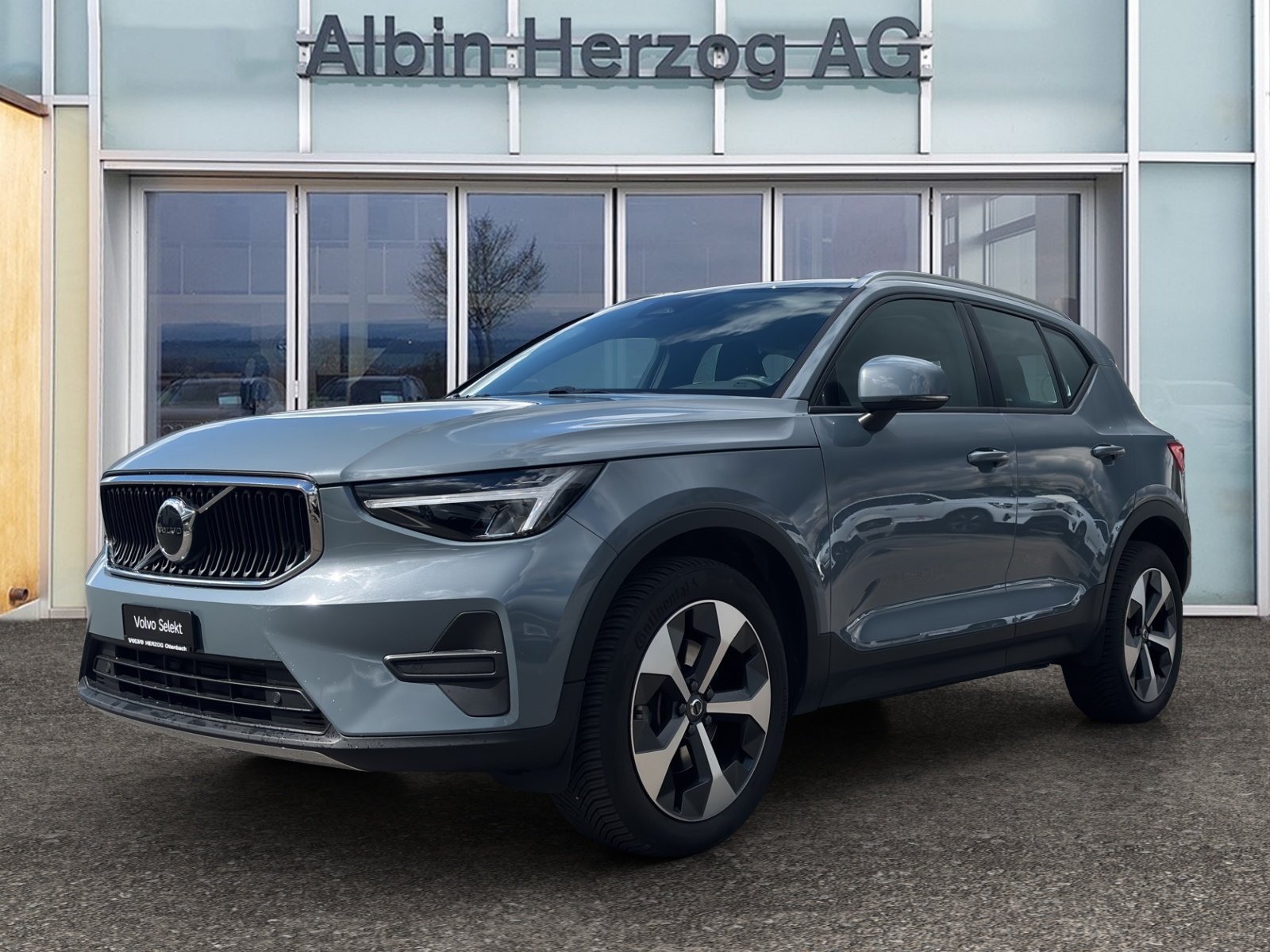VOLVO XC40 2.0 B3 MH Core
