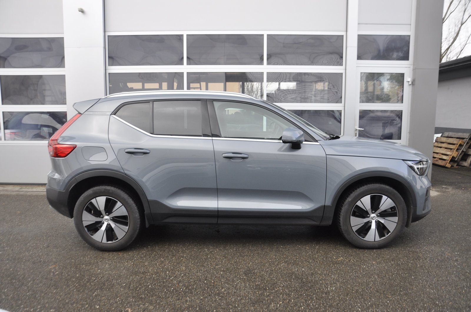 VOLVO XC40 T4 PHEV Essential Bright DCT, Plug-in-Hybrid Petrol/Electric, Second hand / Used, Automatic - 2