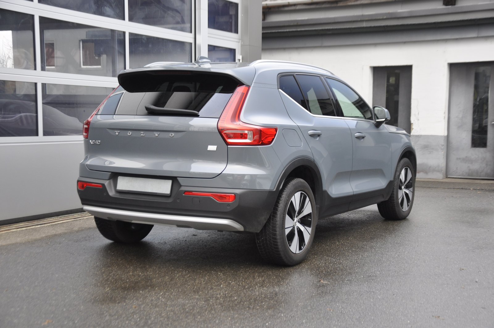 VOLVO XC40 T4 PHEV Essential Bright DCT, Plug-in-Hybrid Petrol/Electric, Second hand / Used, Automatic - 3