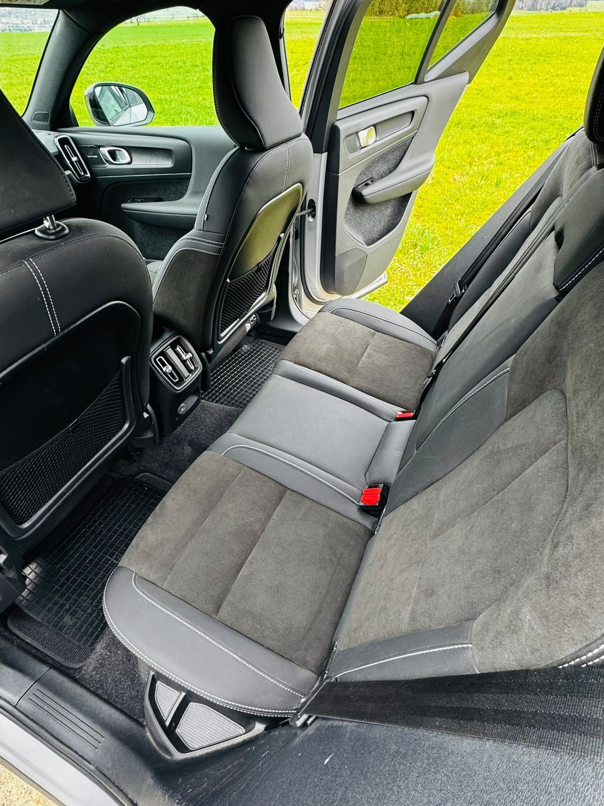 VOLVO XC40 E80 Twin Ultimate AWD, Elektro, Occasion / Gebraucht, Automatik - 5
