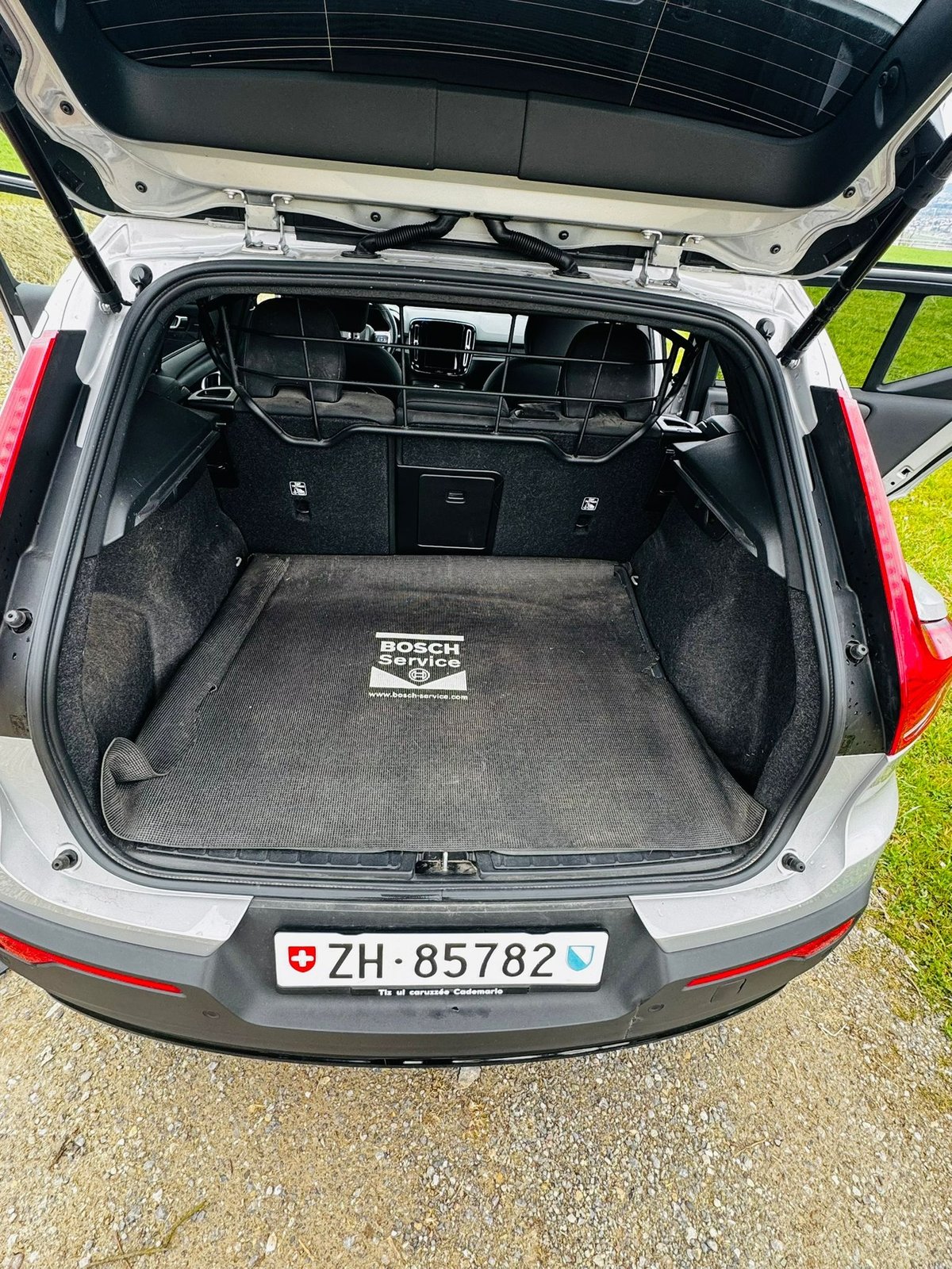 VOLVO XC40 E80 Twin Ultimate AWD, Elektro, Occasion / Gebraucht, Automatik - 6