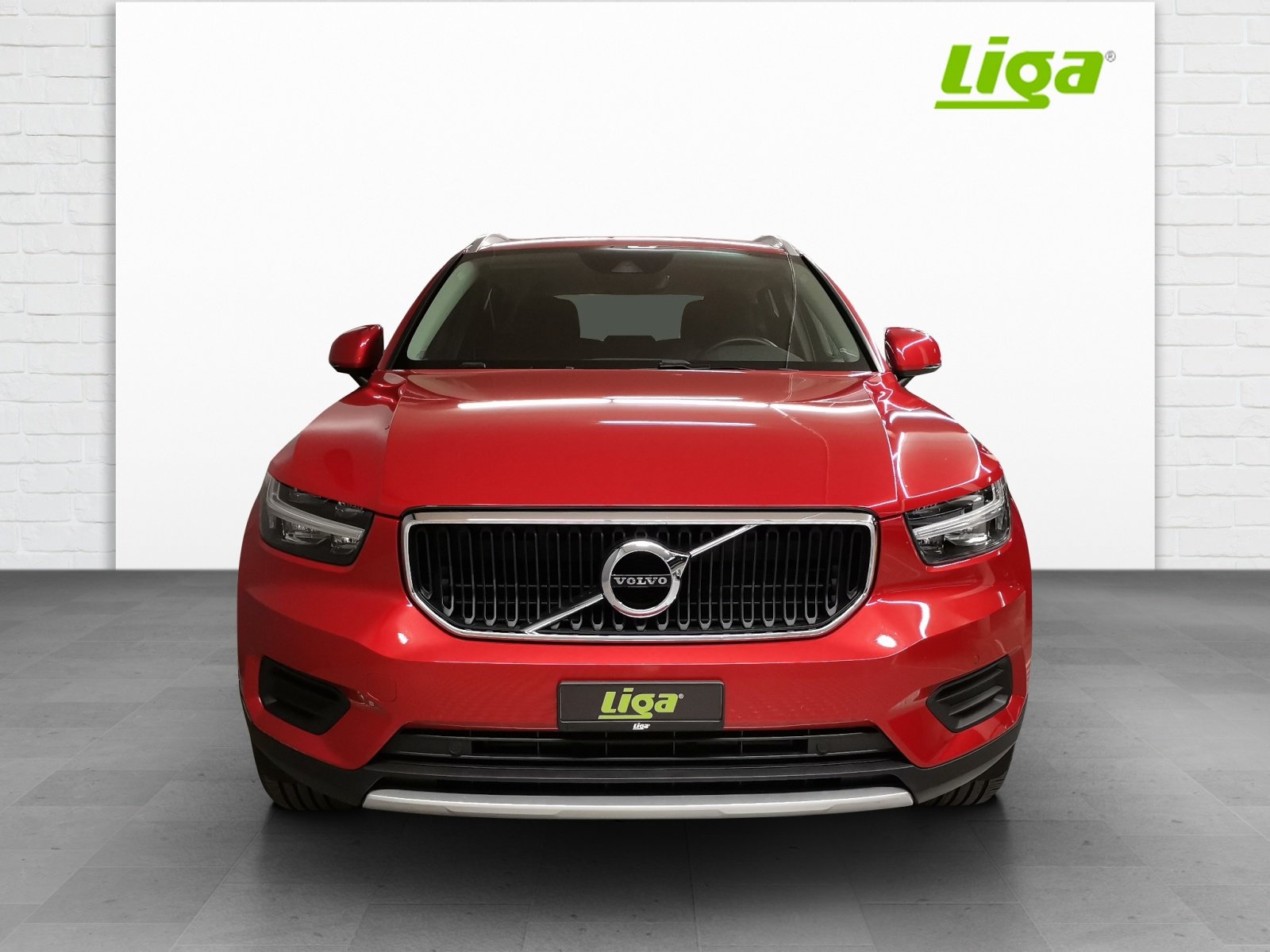 VOLVO XC40 1.5 T3 Momentum, Petrol, Second hand / Used, Automatic - 3