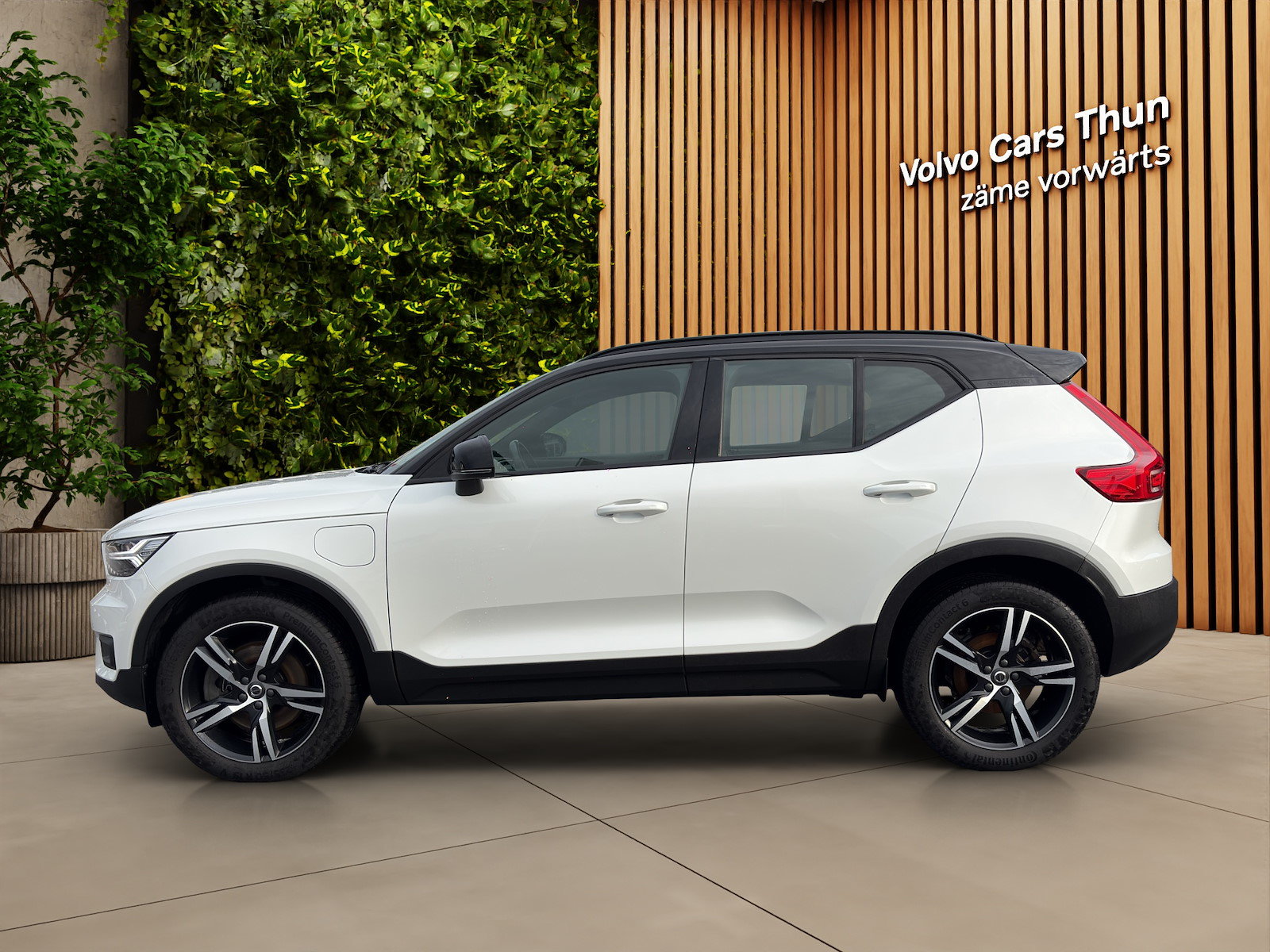 VOLVO XC40 1.5 T5 TE R-Design, Plug-in-Hybrid Benzina/Elettrica, Occasioni / Usate, Automatico - 2