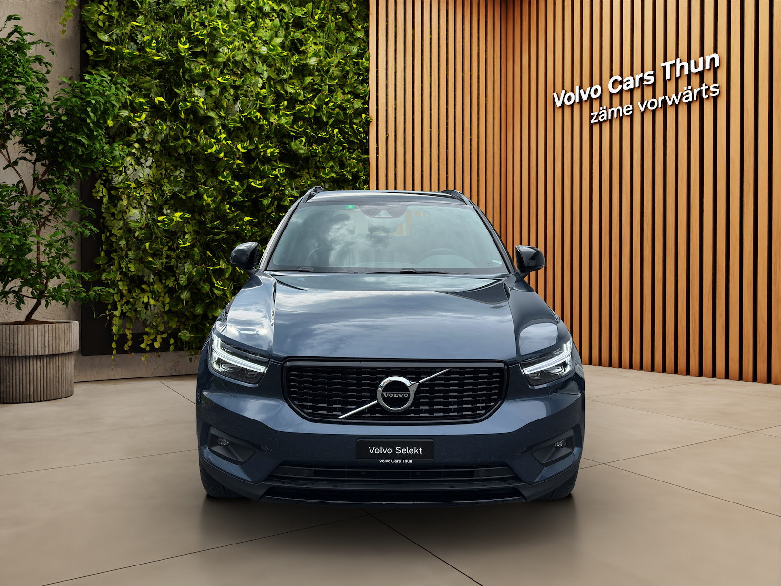 VOLVO XC40 1.5 T4 PiH R-Design, Plug-in-Hybrid Benzin/Elektro, Occasion / Gebraucht, Automatik - 2