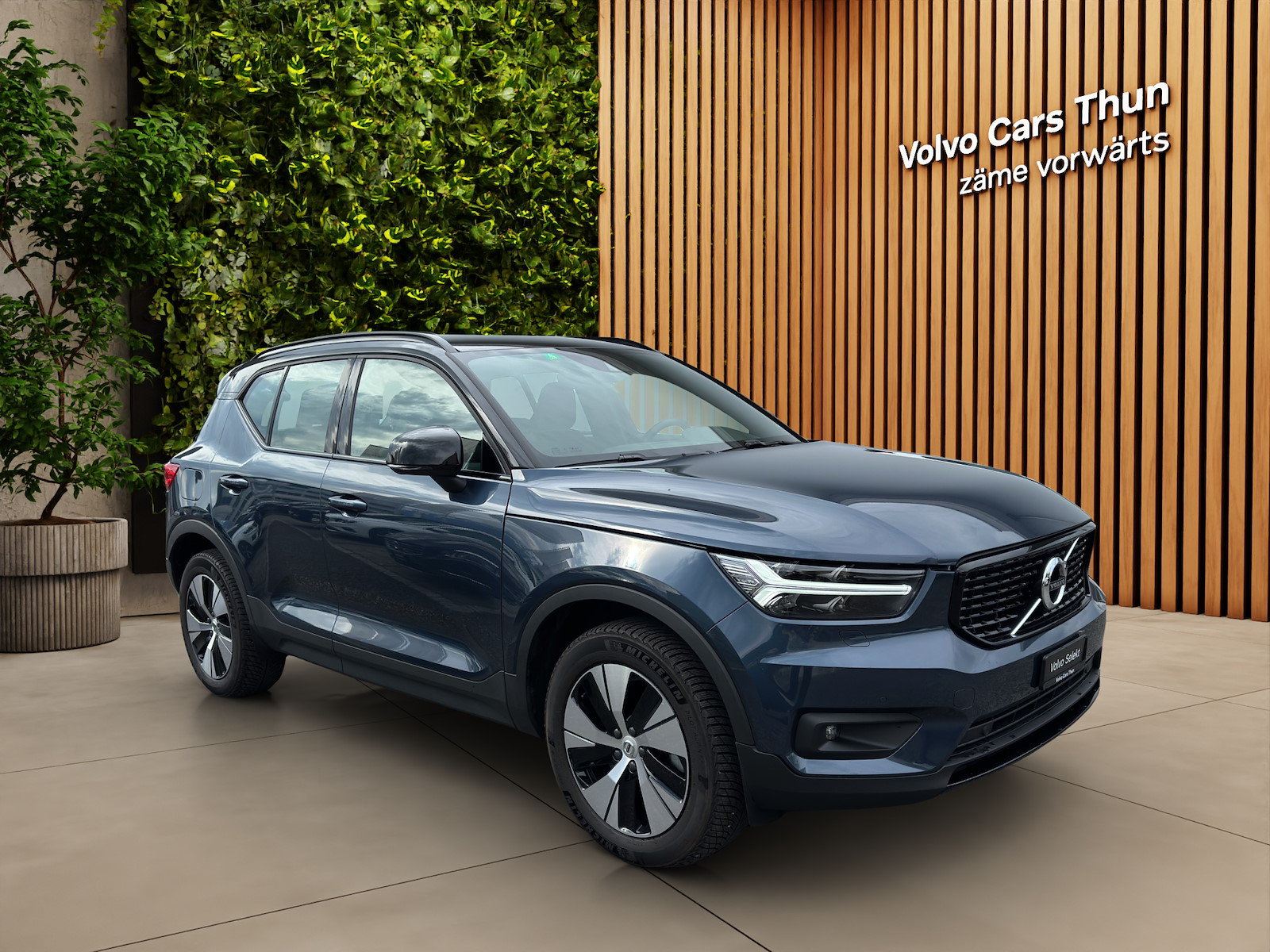 VOLVO XC40 1.5 T4 PiH R-Design, Plug-in-Hybrid Benzin/Elektro, Occasion / Gebraucht, Automatik - 3