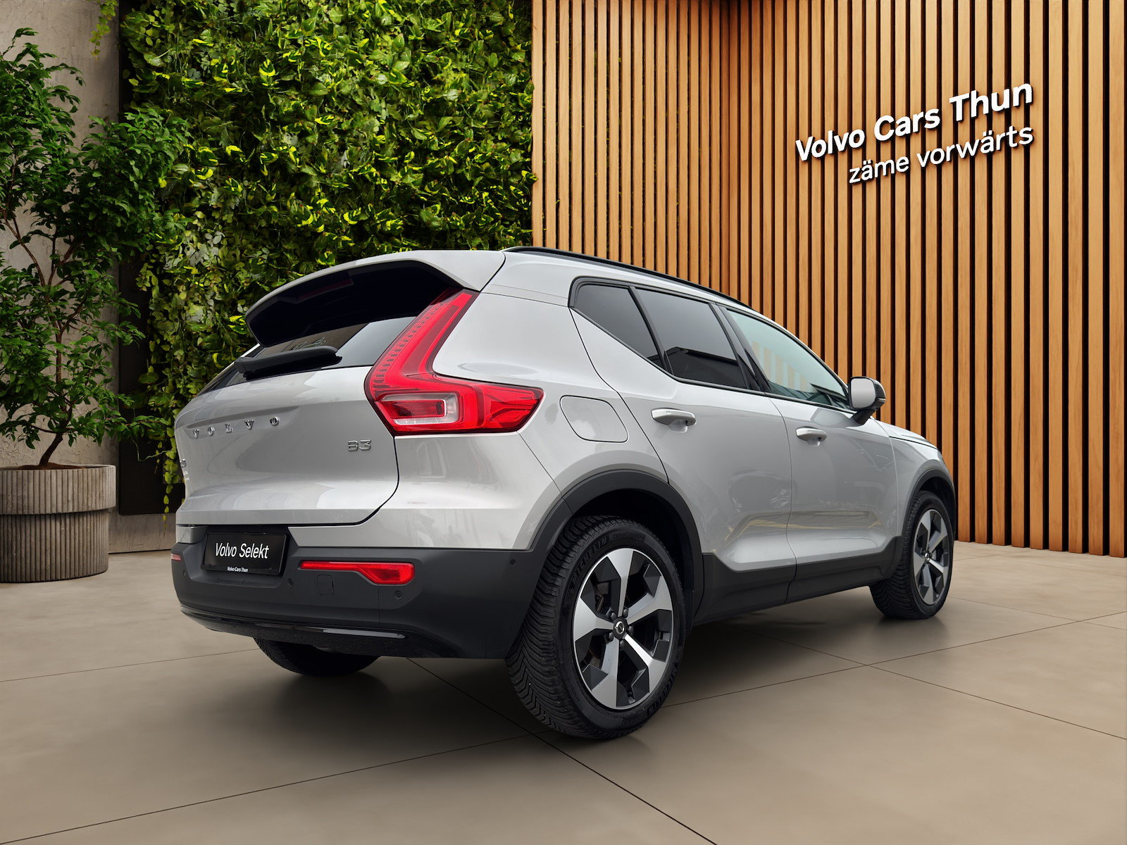 VOLVO XC40 2.0 B3 MH Plus Dark, Mild-Hybrid Petrol/Electric, Second hand / Used, Automatic - 6