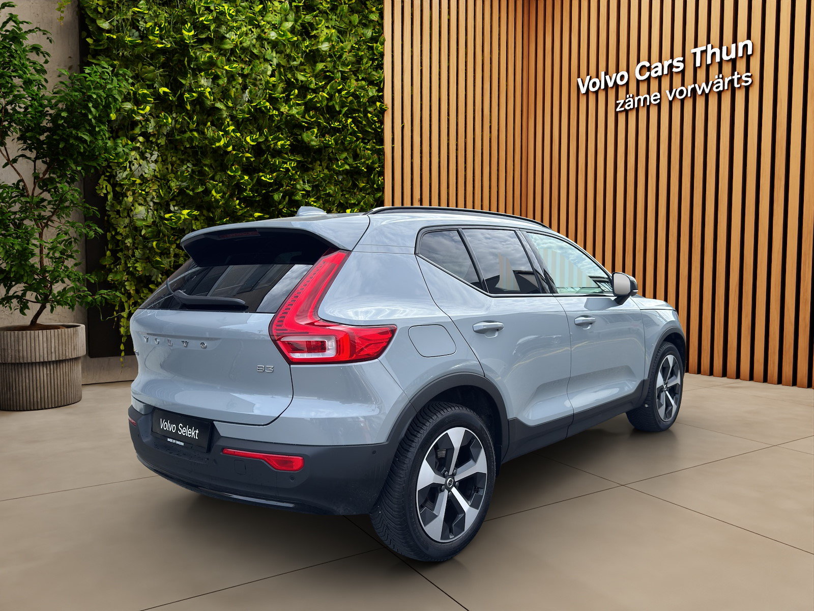 VOLVO XC40 2.0 B3 MH Plus Dark, Mild-Hybrid Petrol/Electric, Second hand / Used, Automatic - 6