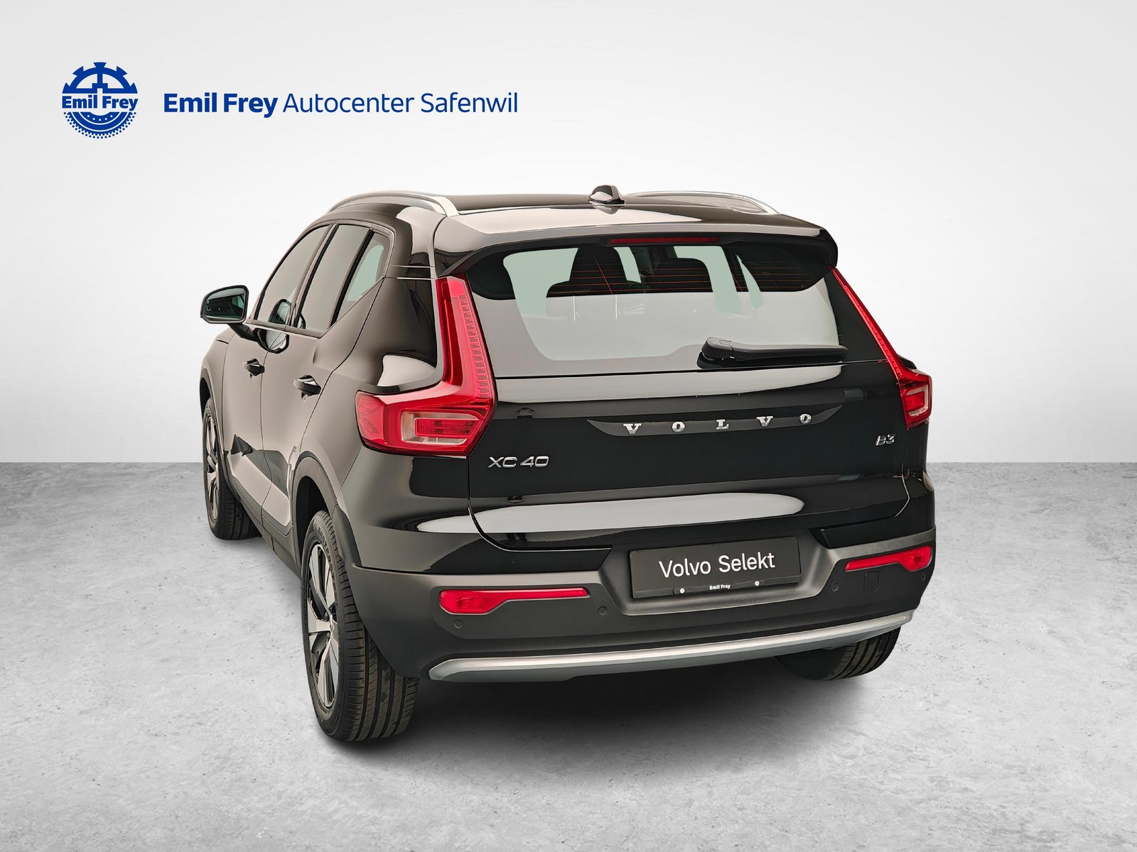 VOLVO XC40 2.0 B3 MH Core, Mild-Hybrid Benzin/Elektro, Occasion / Gebraucht, Automatik - 3