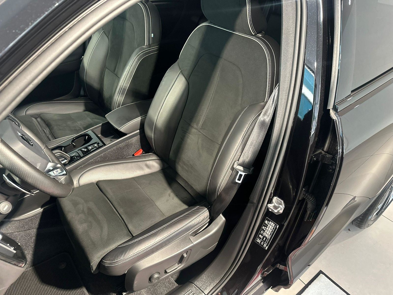 VOLVO XC40 1.5 T5 TE R-Design, Plug-in-Hybrid Benzina/Elettrica, Occasioni / Usate, Automatico - 6