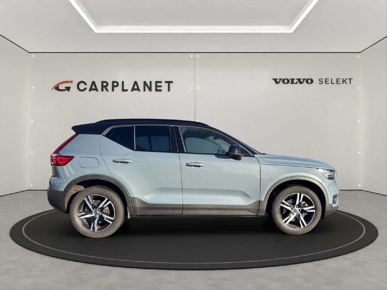VOLVO XC40 2.0 T4 R-Design AWD ., Petrol, Second hand / Used, Automatic - 3