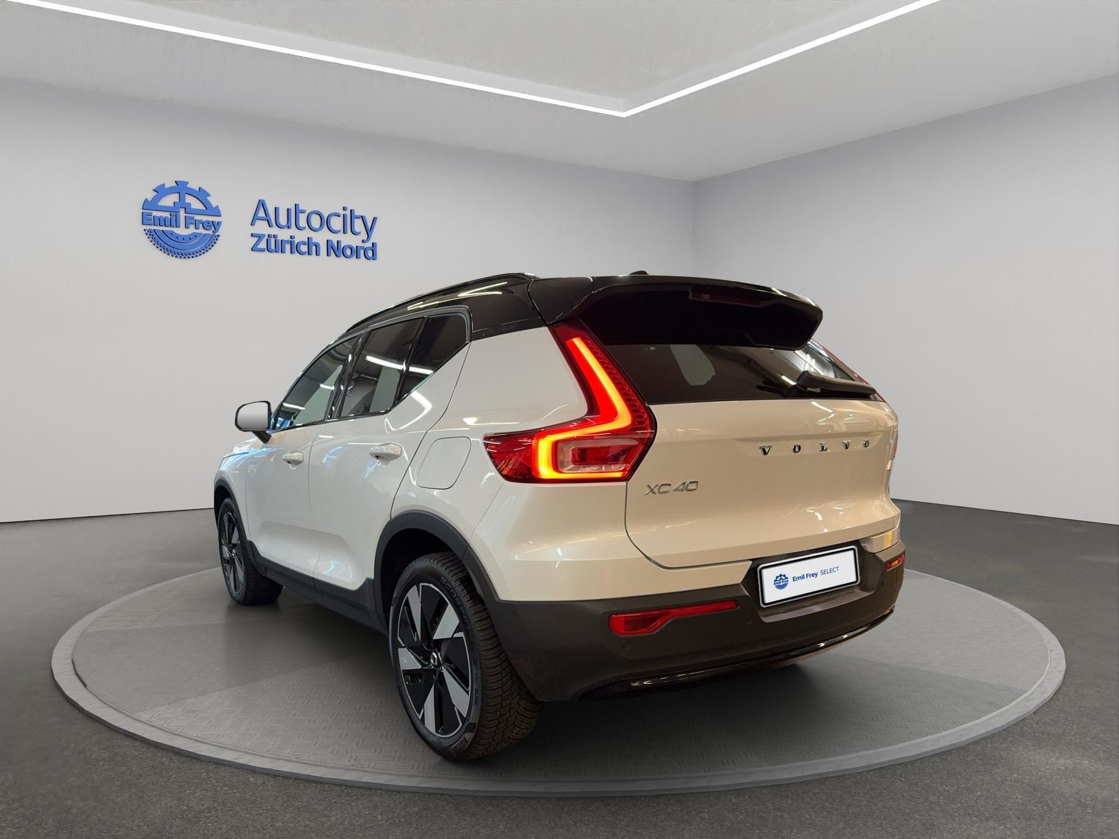 VOLVO XC40 E80 Twin Ultimate AWD, Elektro, Occasion / Gebraucht, Automatik - 4