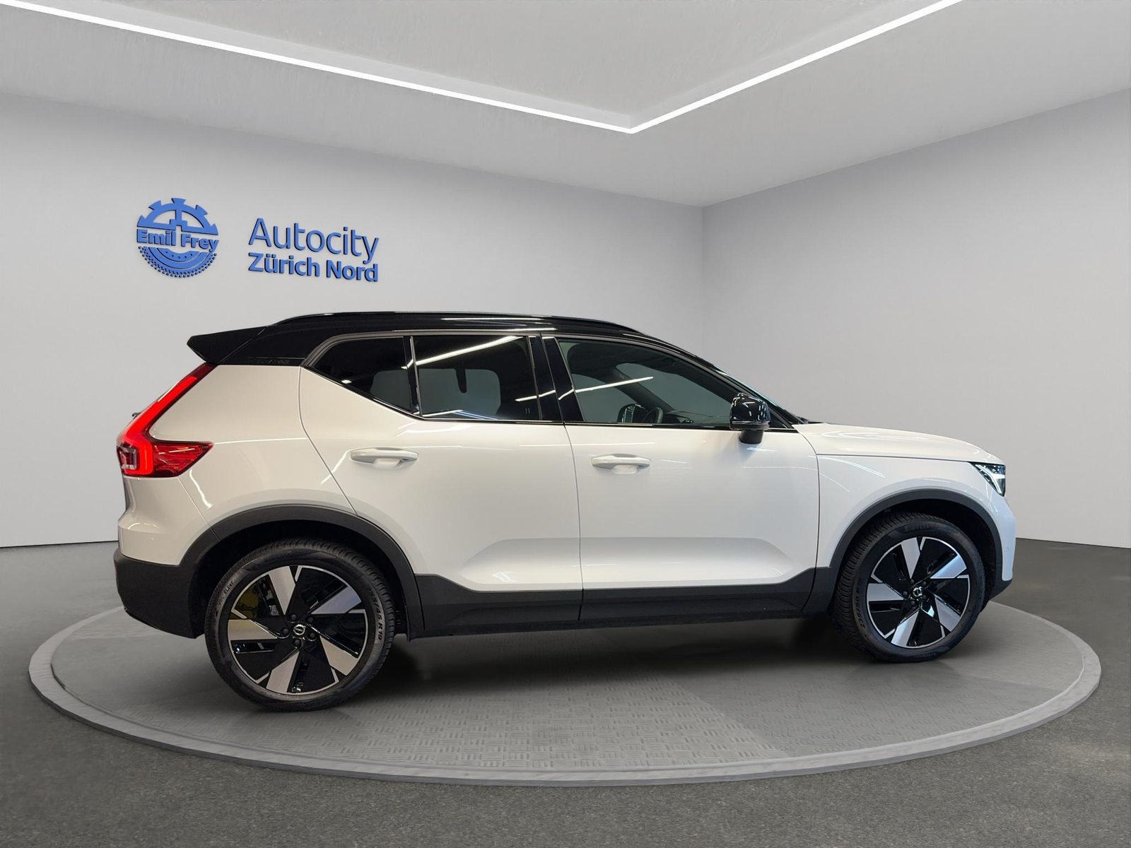 VOLVO XC40 E80 Twin Ultimate AWD, Elektro, Occasion / Gebraucht, Automatik - 7