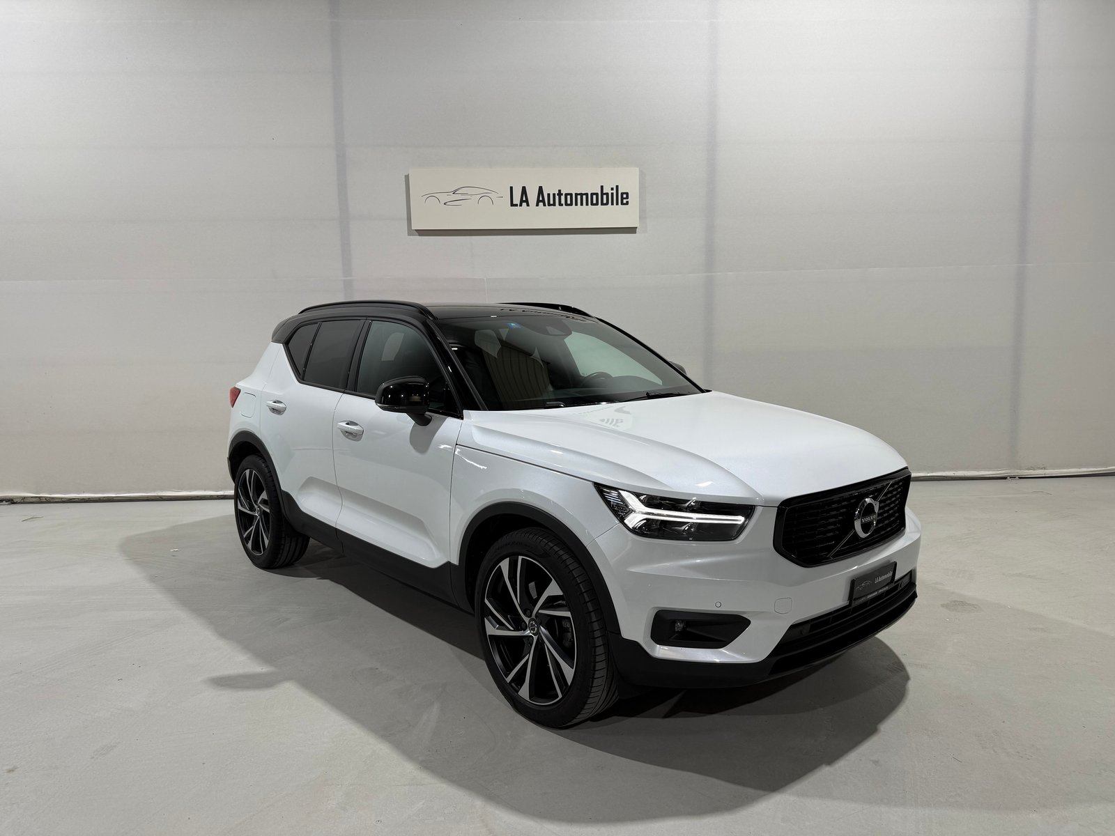 VOLVO XC40 T4 R-Design Geartronic, Benzina, Occasioni / Usate, Automatico - 5