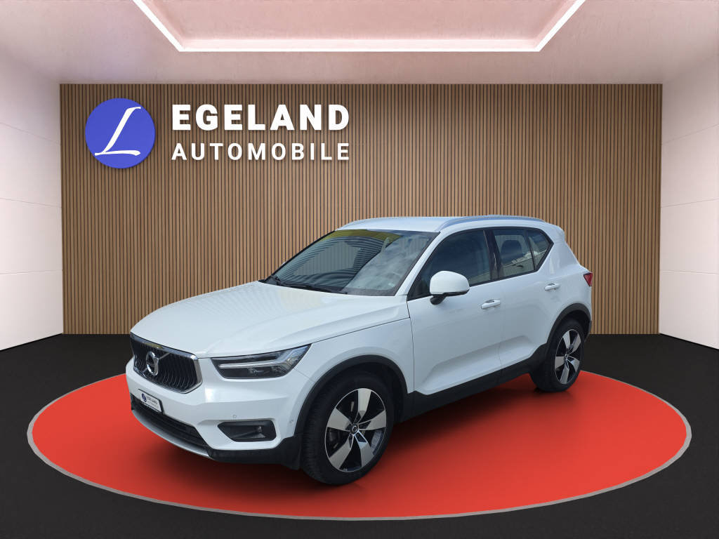 VOLVO XC40 2.0 D4 Momentum AWD