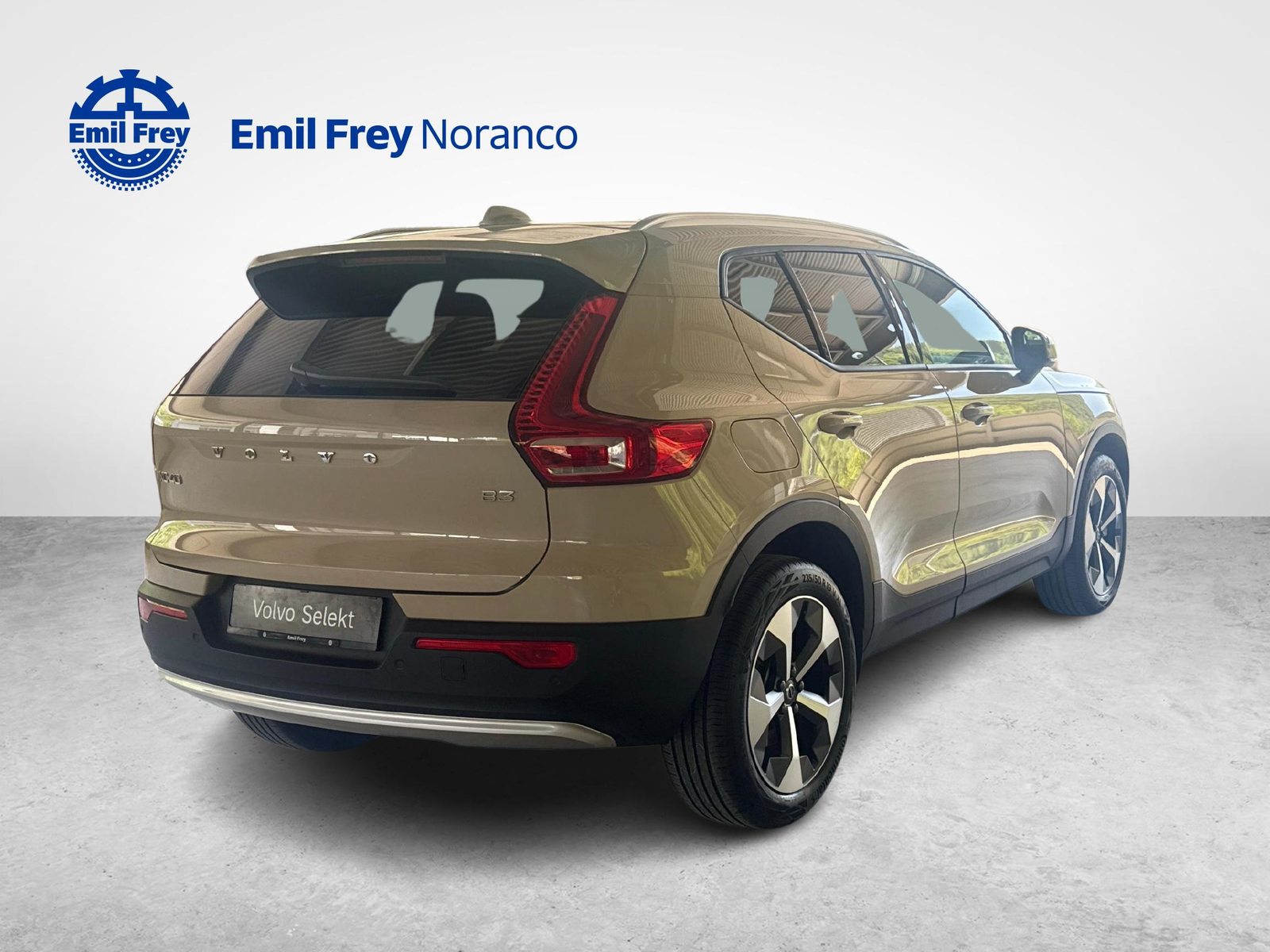VOLVO XC40 2.0 B3 MH Core + Pneumatici invernali inclusi, Hybride Léger Essence/Électricité, Occasion / Utilisé, Automatique - 5