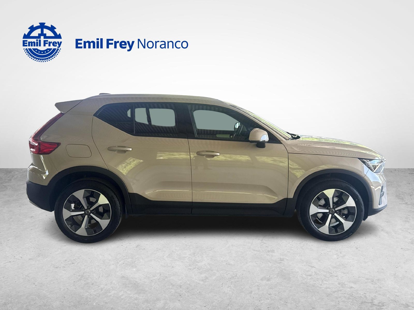 VOLVO XC40 2.0 B3 MH Core + Pneumatici invernali inclusi, Hybride Léger Essence/Électricité, Occasion / Utilisé, Automatique - 6