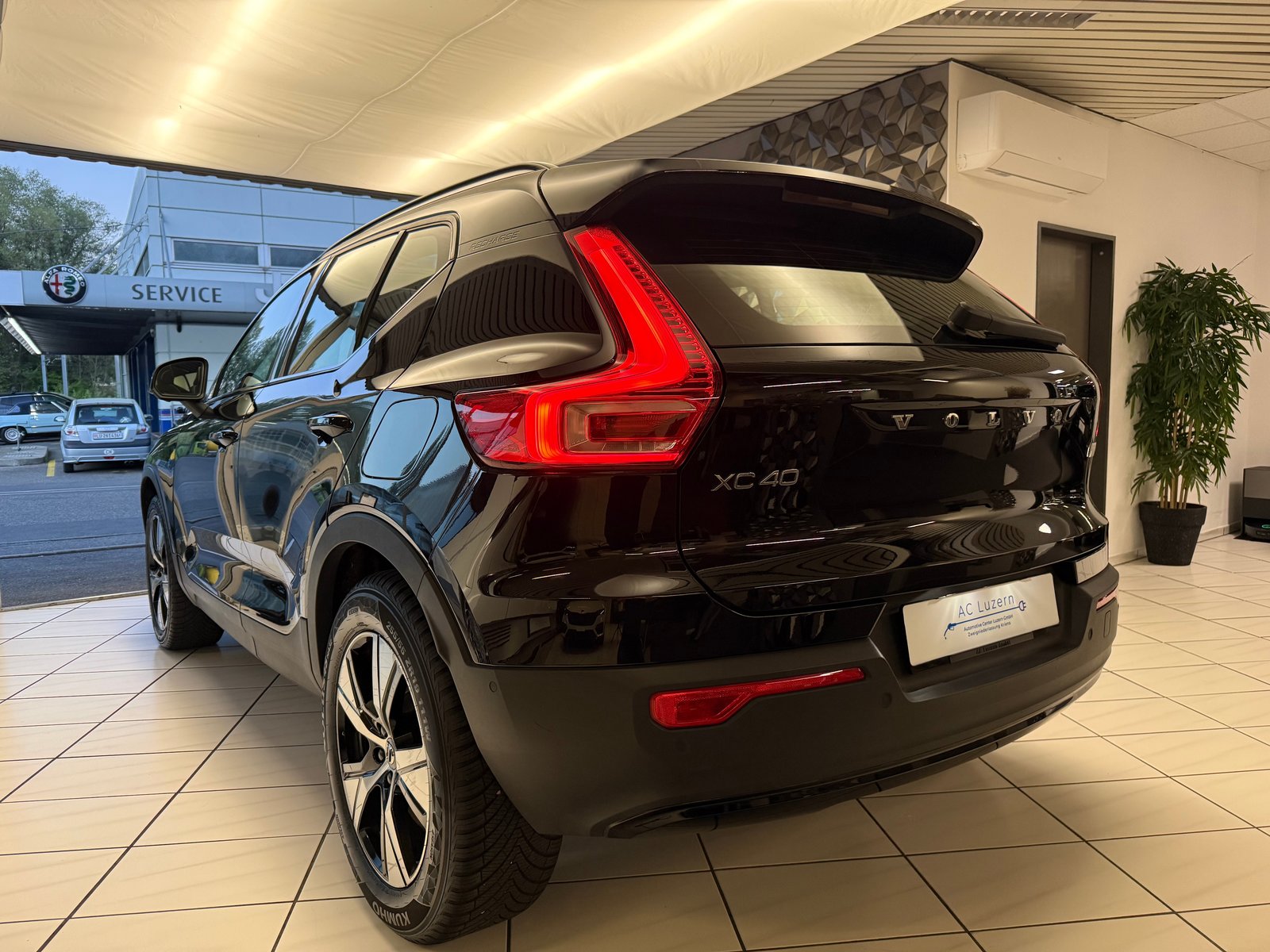 VOLVO XC40 Recharge P6 Ultimate FWD, Electric, Second hand / Used, Automatic - 4