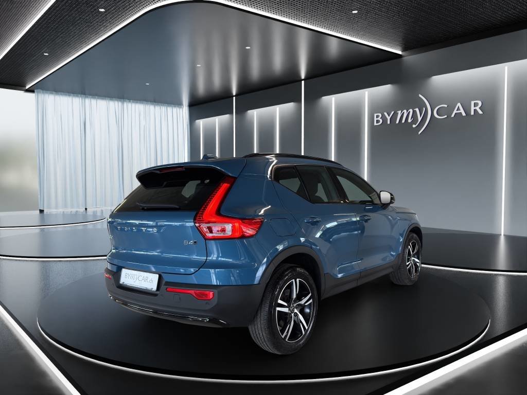 VOLVO XC40 B4 Benzin Mild Hybrid AWD Plus Dark DCT, Petrol, Second hand / Used, Automatic - 5