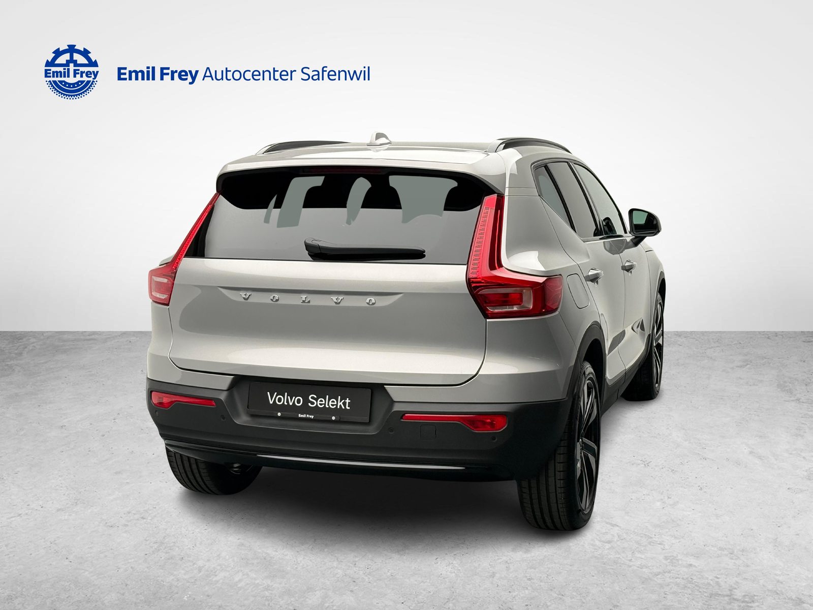 VOLVO XC40 2.0 B4 MH Plus Dark, Mild-Hybrid Petrol/Electric, Second hand / Used, Automatic - 5