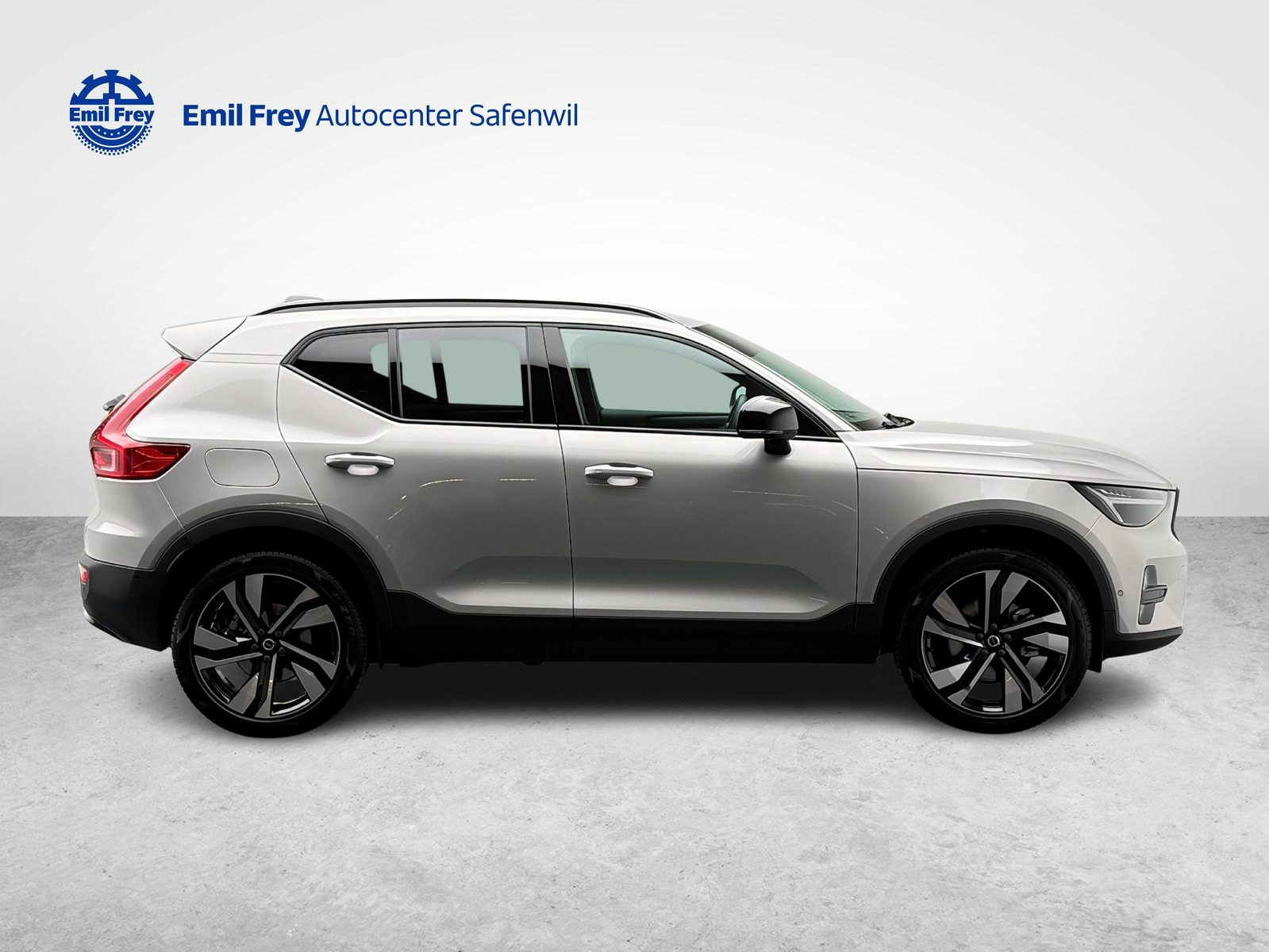 VOLVO XC40 2.0 B4 MH Plus Dark, Mild-Hybrid Petrol/Electric, Second hand / Used, Automatic - 6