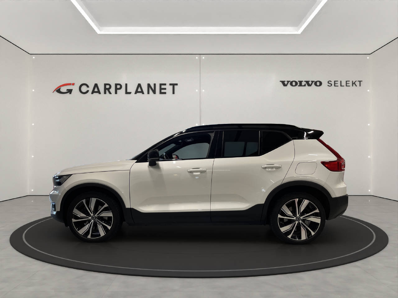 VOLVO XC40 P8 Twin R-Design AWD, Electric, Second hand / Used, Automatic - 3