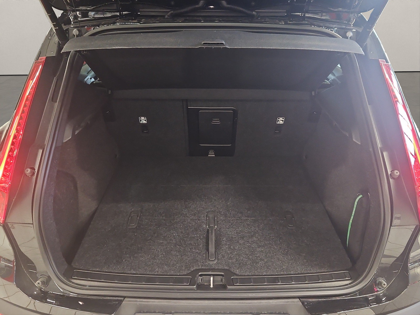 VOLVO XC40 P8 Twin Ultimate AWD, Elektro, Occasion / Gebraucht, Automatik - 5
