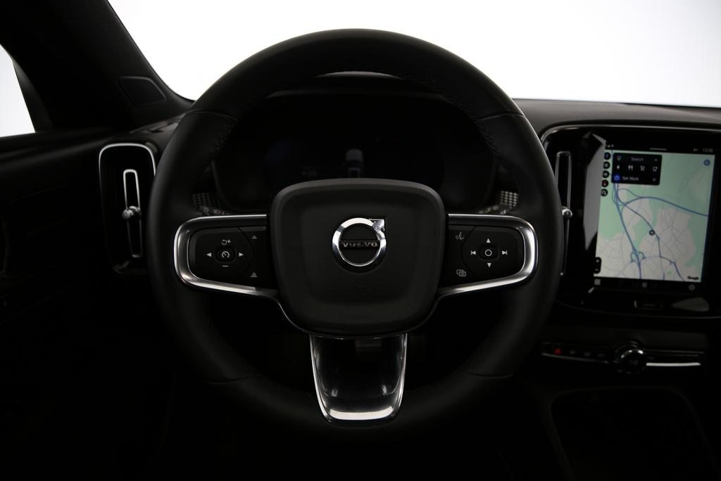 VOLVO XC40 P8 Twin Pro AWD, Electric, Second hand / Used, Automatic - 6
