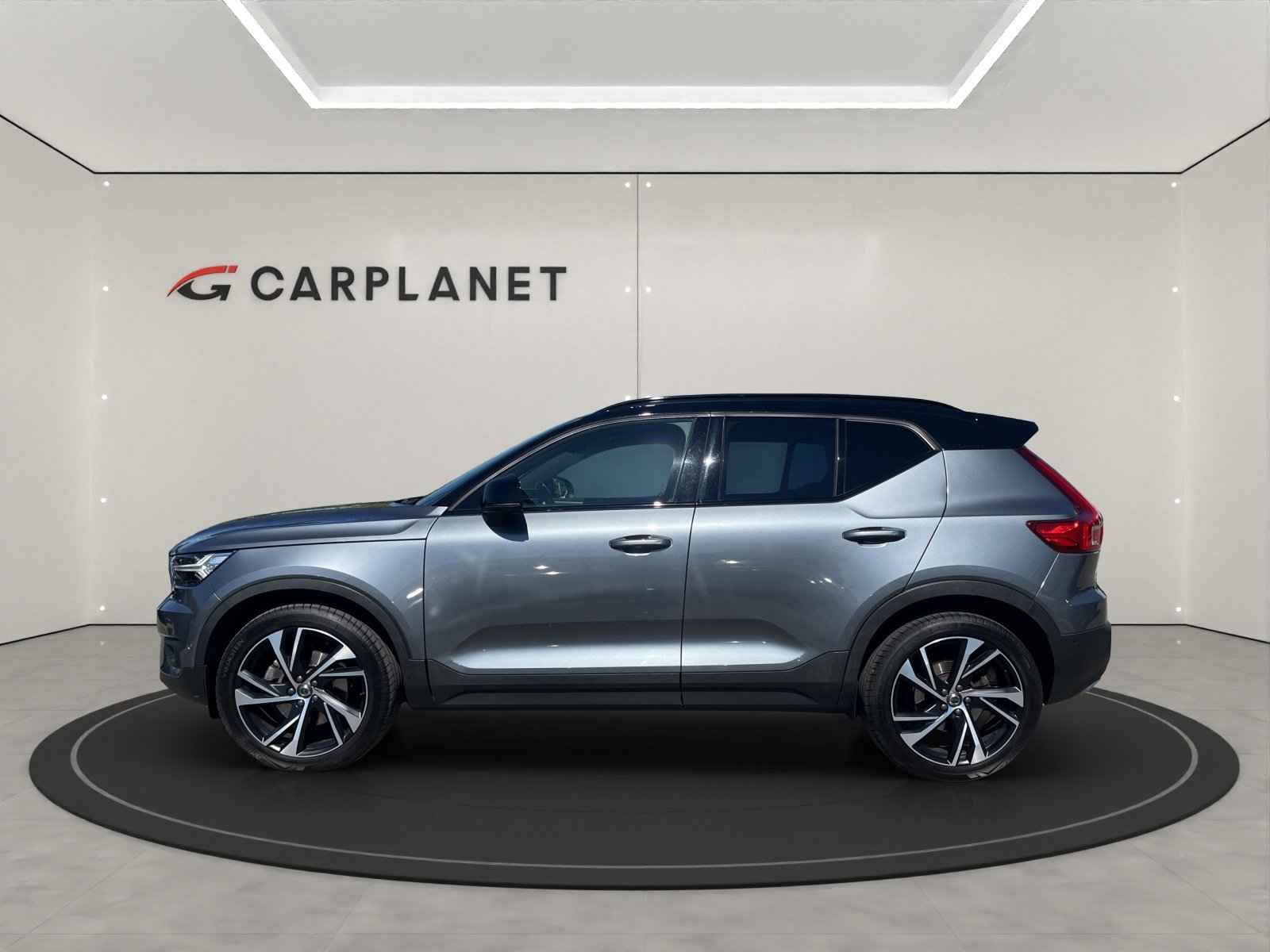 VOLVO XC40 2.0 T5 R-Design AWD, Benzin, Occasion / Gebraucht, Automatik - 2