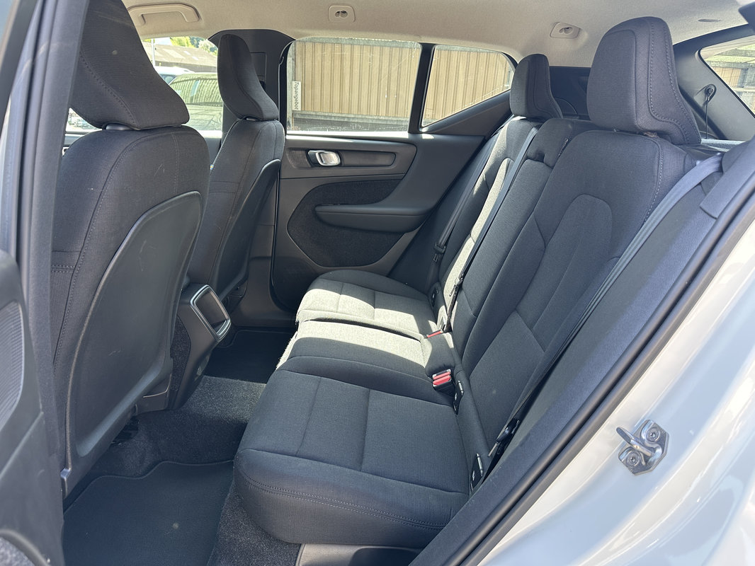VOLVO XC40 2.0 D3, Diesel, Occasion / Utilisé, Automatique - 4