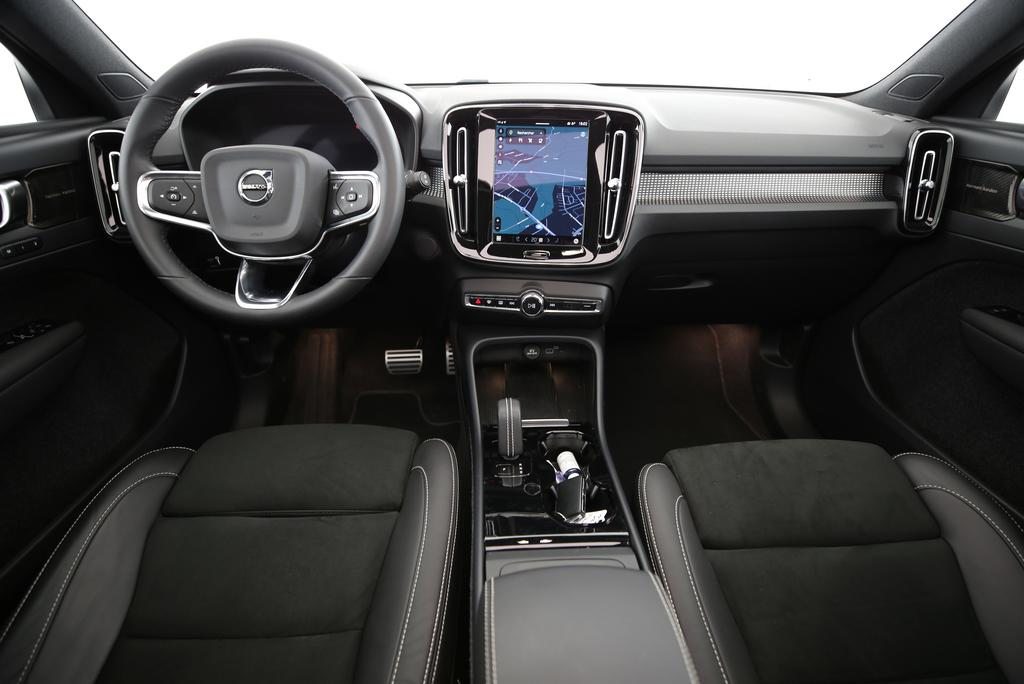 VOLVO XC40 P8 Twin Pro AWD, Electric, Second hand / Used, Automatic - 5