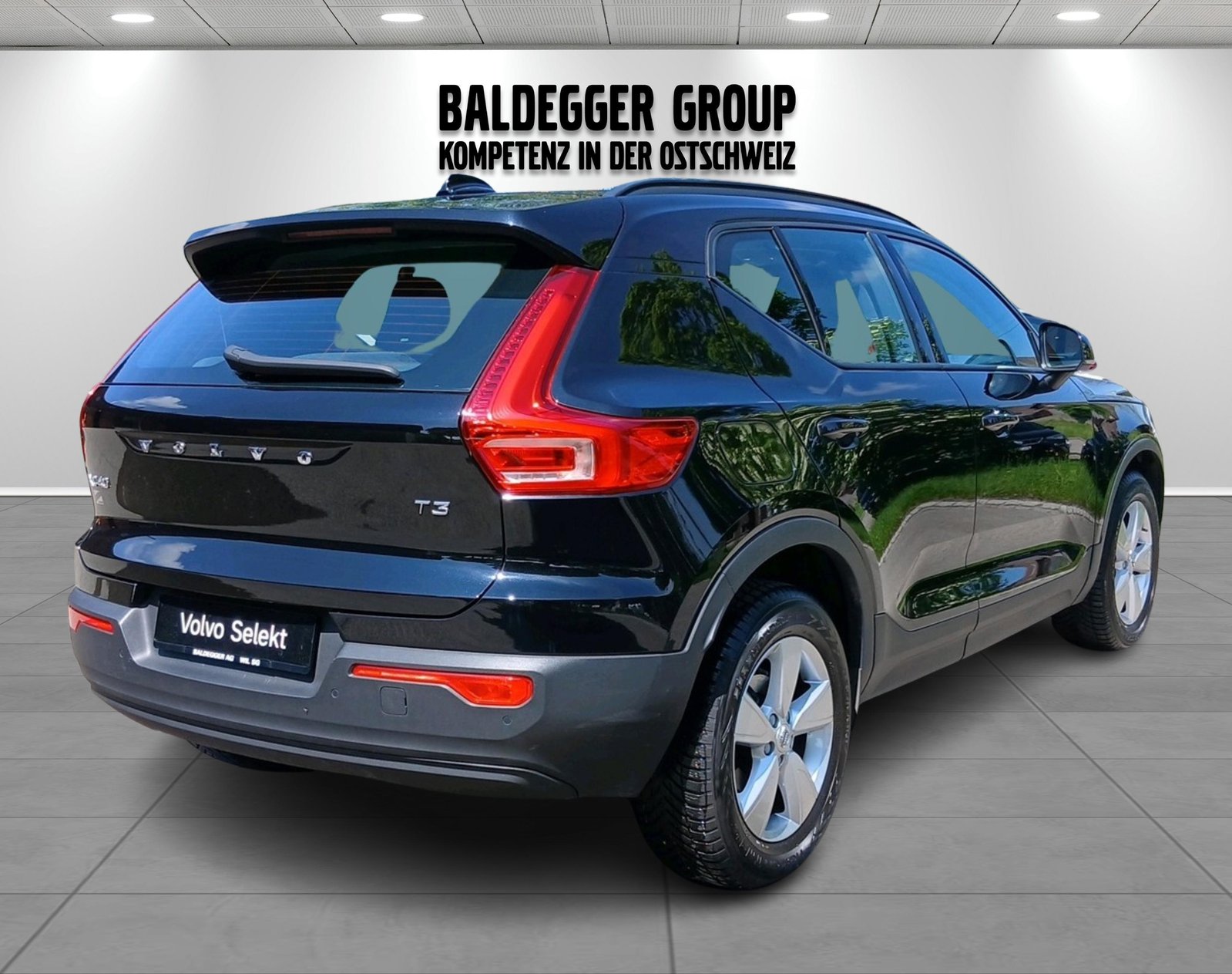 VOLVO XC40 1.5 T3 Momentum Light, Petrol, Second hand / Used, Automatic - 2