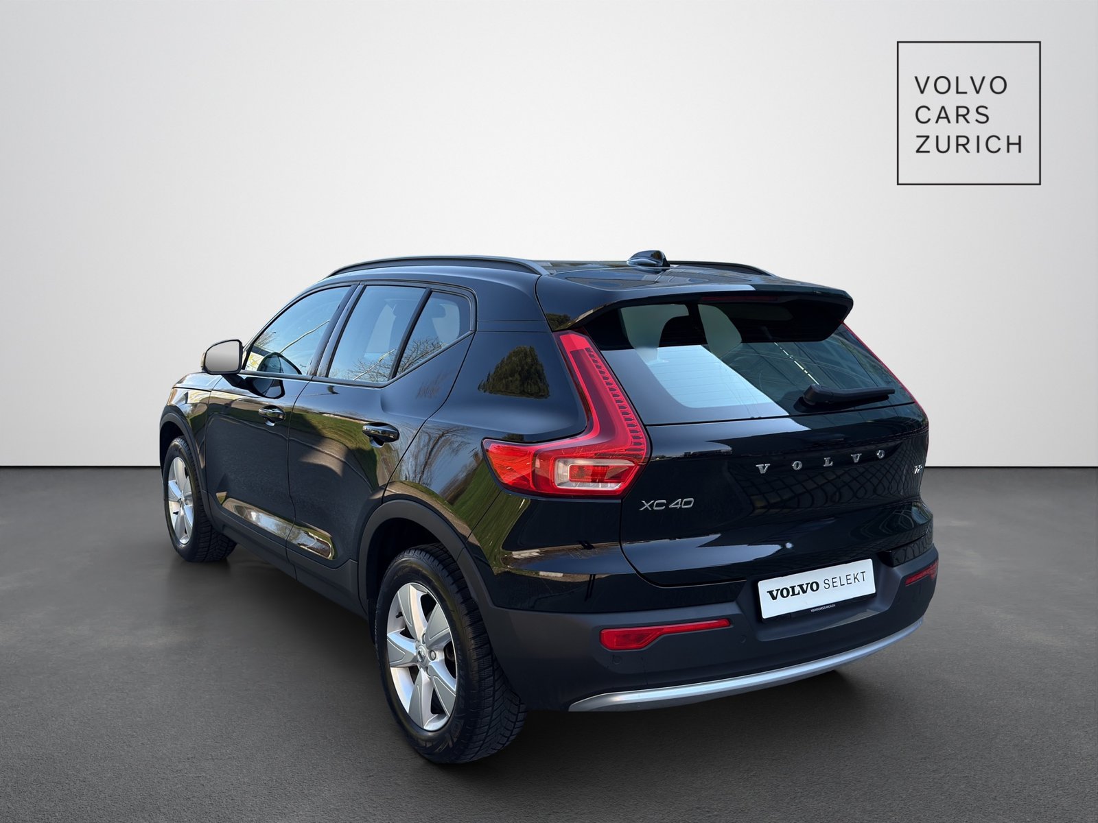 VOLVO XC40 1.5 T2 Essential, Petrol, Second hand / Used, Automatic - 2