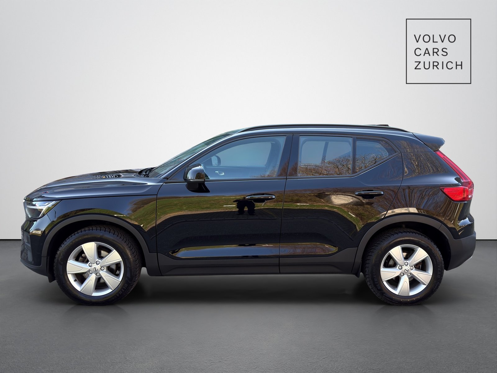 VOLVO XC40 1.5 T2 Essential, Petrol, Second hand / Used, Automatic - 3