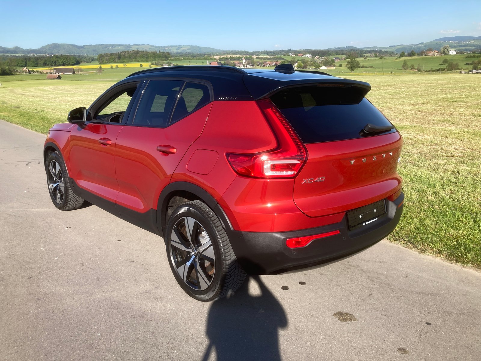 VOLVO XC40 Recharge P8 Twin AWD Pure Electric Pro, Électrique, Occasion / Utilisé, Automatique - 4