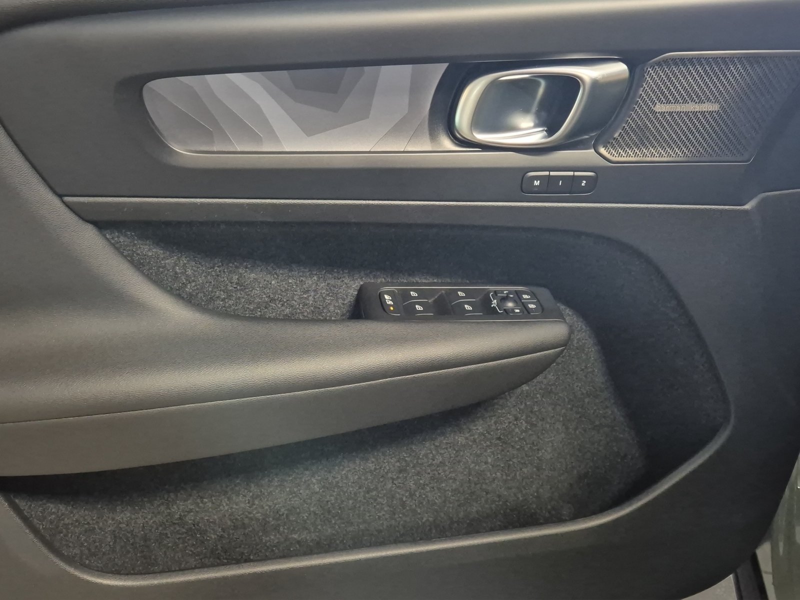 VOLVO XC40 Recharge P6 Ultimate FWD, Elettrica, Occasioni / Usate, Automatico - 7