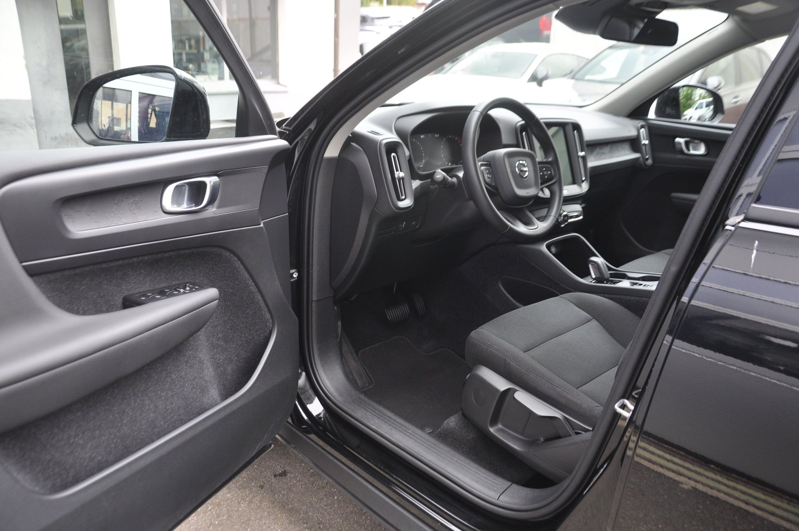 VOLVO XC40 T3 Geartronic, Benzina, Occasioni / Usate, Automatico - 4