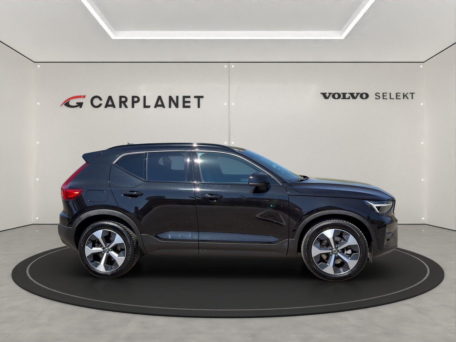 VOLVO XC40 2.0 B3 MH Plus Dark ., Hybride Léger Essence/Électricité, Occasion / Utilisé, Automatique - 2