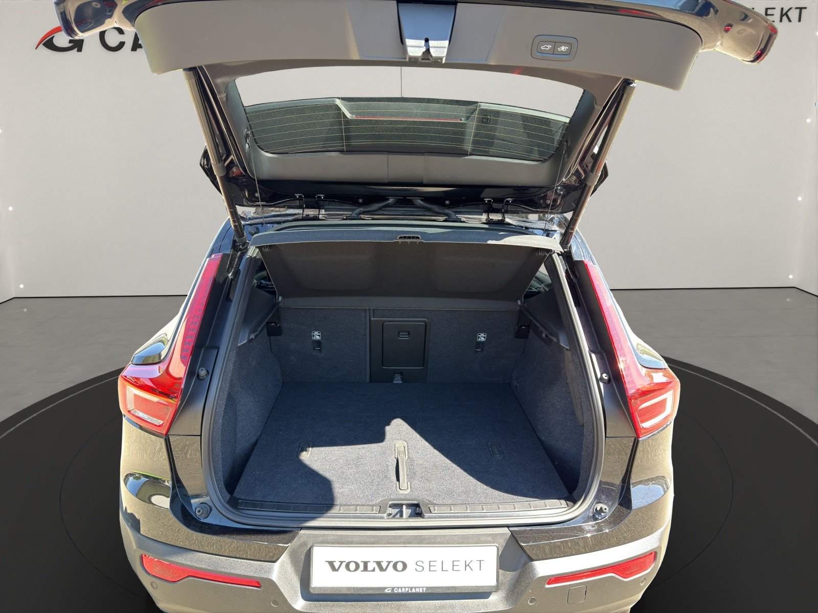 VOLVO XC40 2.0 B3 MH Plus Dark ., Hybride Léger Essence/Électricité, Occasion / Utilisé, Automatique - 7