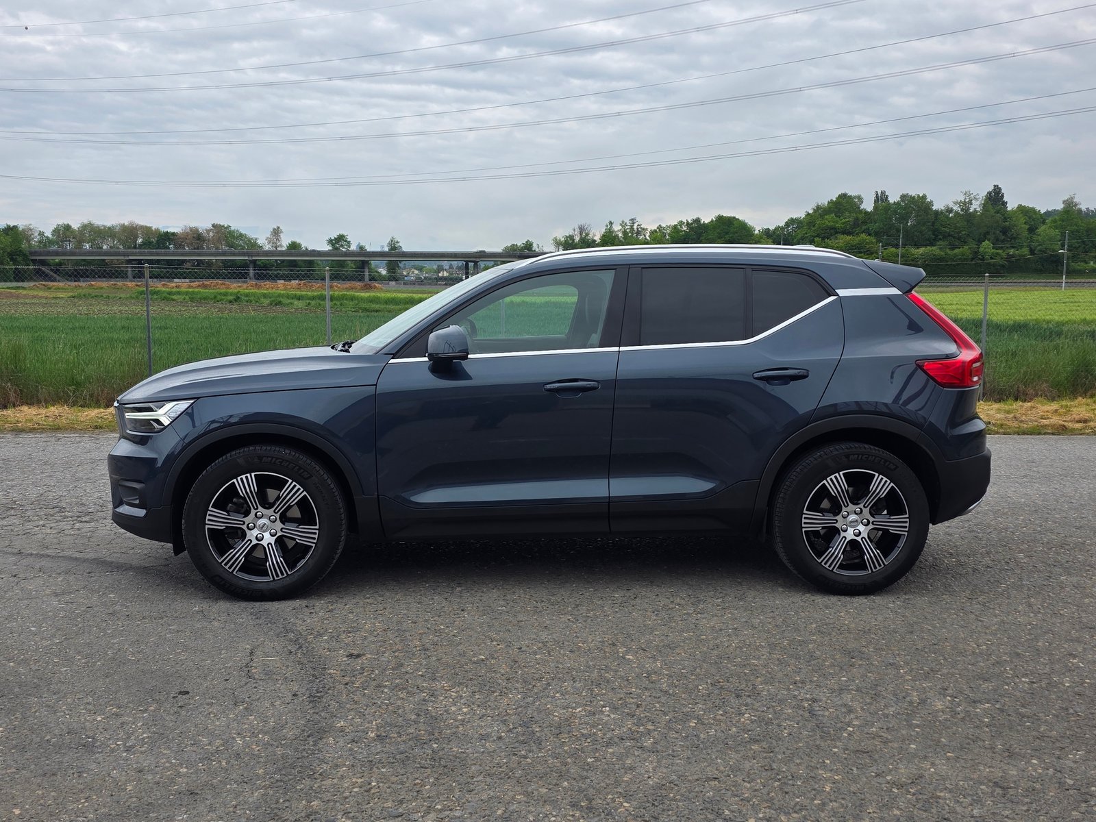 VOLVO XC40 T4 AWD Inscription Geartronic / Neu ab Mfk, Benzin, Occasion / Gebraucht, Automatik - 3