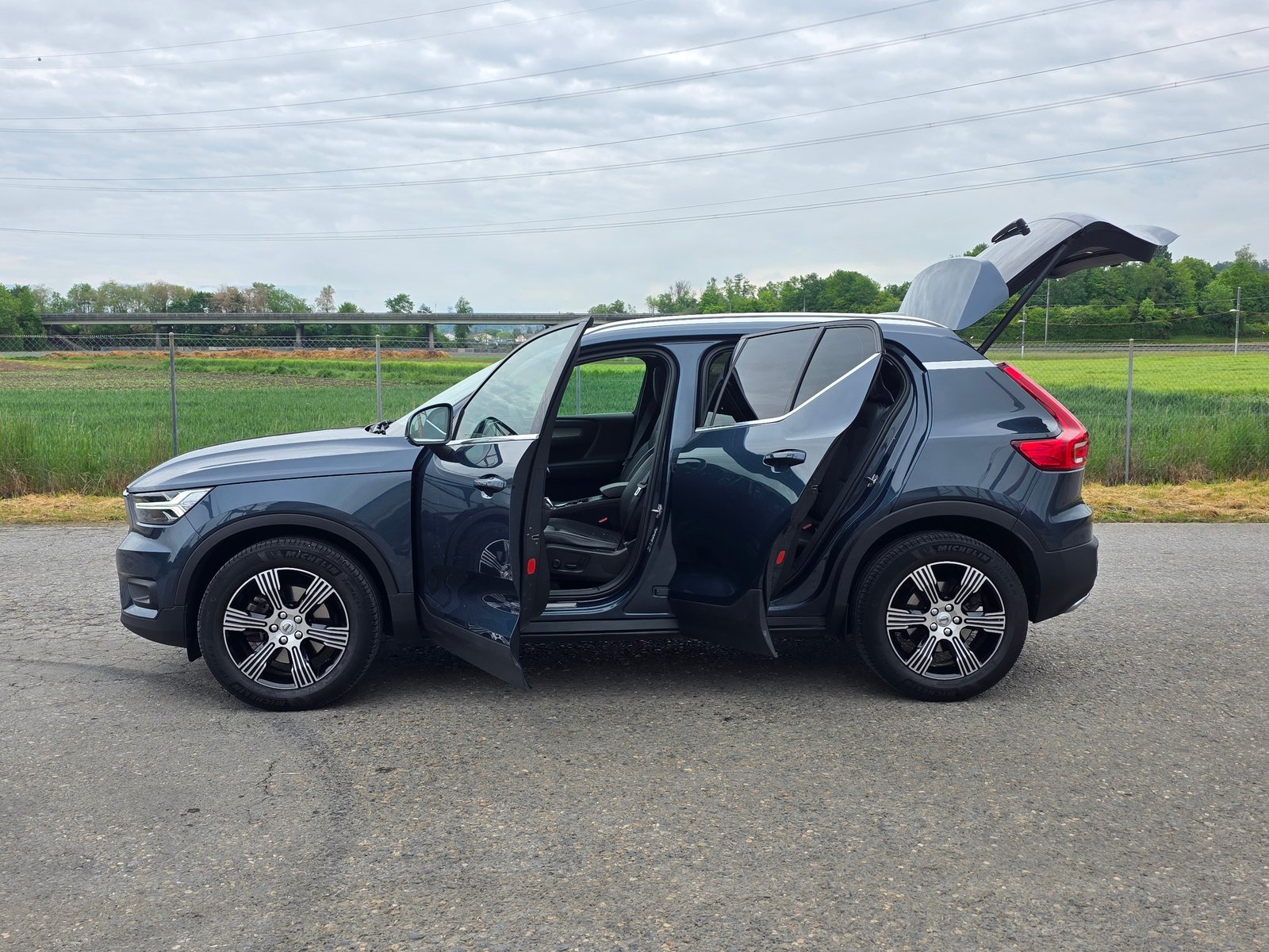 VOLVO XC40 T4 AWD Inscription Geartronic / Neu ab Mfk, Benzin, Occasion / Gebraucht, Automatik - 4