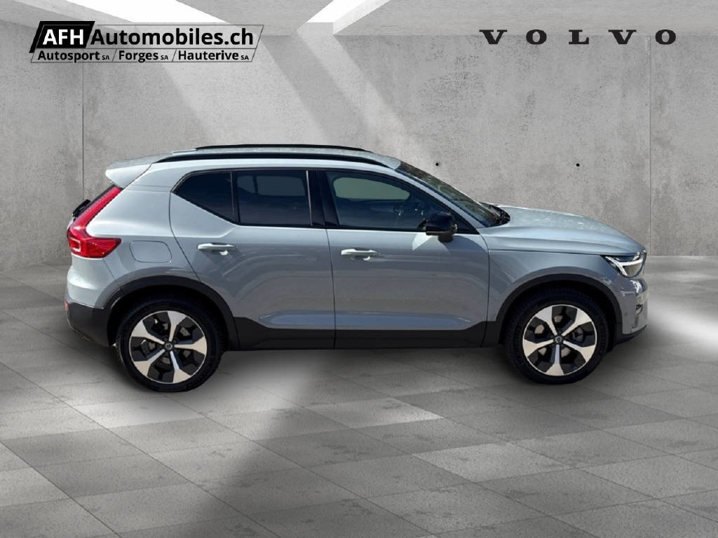 VOLVO XC40 2.0 B3 MH Plus Dark, Mild-Hybrid Petrol/Electric, Second hand / Used, Automatic - 5