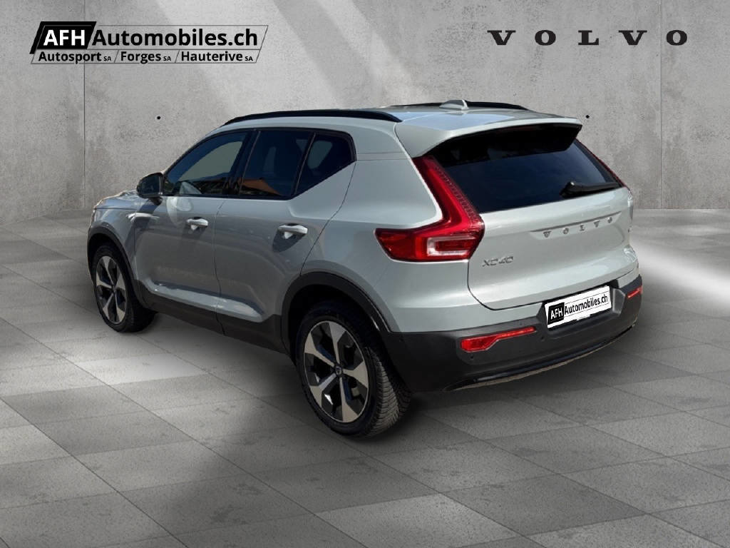 VOLVO XC40 2.0 B3 MH Plus Dark, Mild-Hybrid Petrol/Electric, Second hand / Used, Automatic - 6