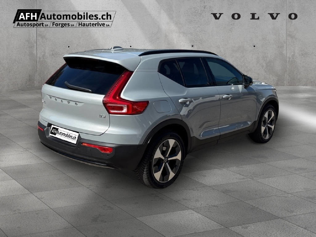 VOLVO XC40 2.0 B3 MH Plus Dark, Mild-Hybrid Petrol/Electric, Second hand / Used, Automatic - 7