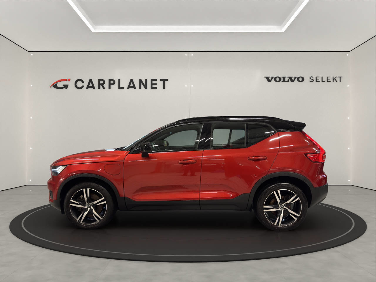 VOLVO XC40 1.5 T4 PiH R-Design, Plug-in-Hybrid Benzin/Elektro, Occasion / Gebraucht, Automatik - 3