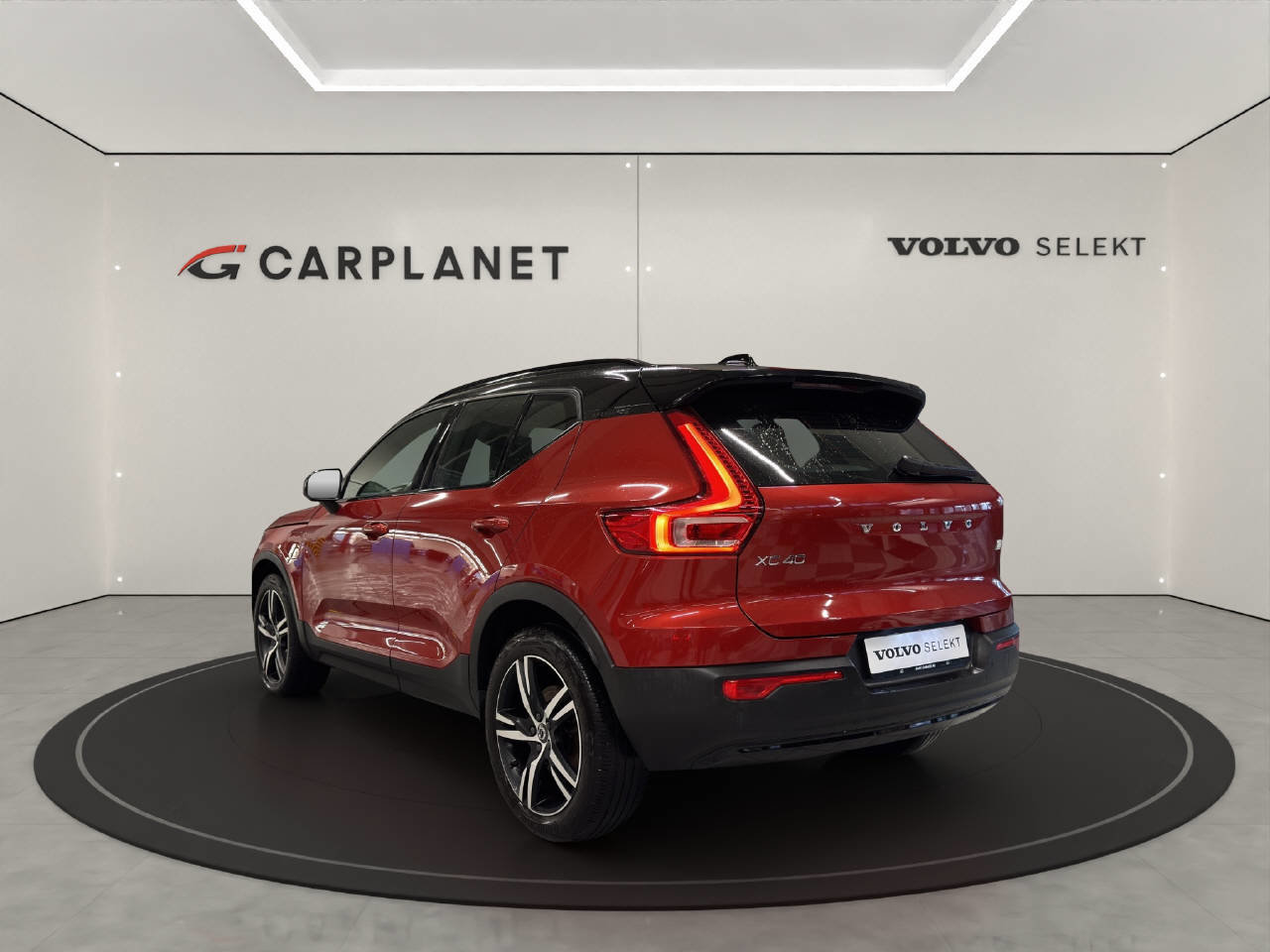VOLVO XC40 1.5 T4 PiH R-Design, Plug-in-Hybrid Benzin/Elektro, Occasion / Gebraucht, Automatik - 4