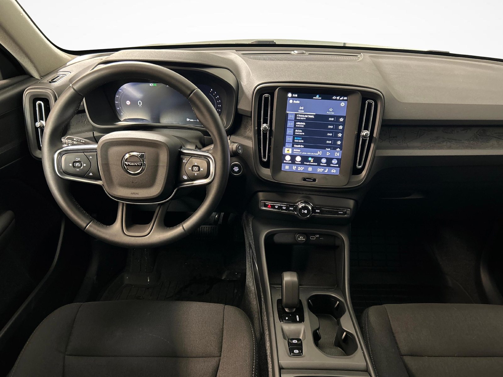 VOLVO XC40 2.0 B3 MH Essential, Hybride Léger Essence/Électricité, Occasion / Utilisé, Automatique - 7