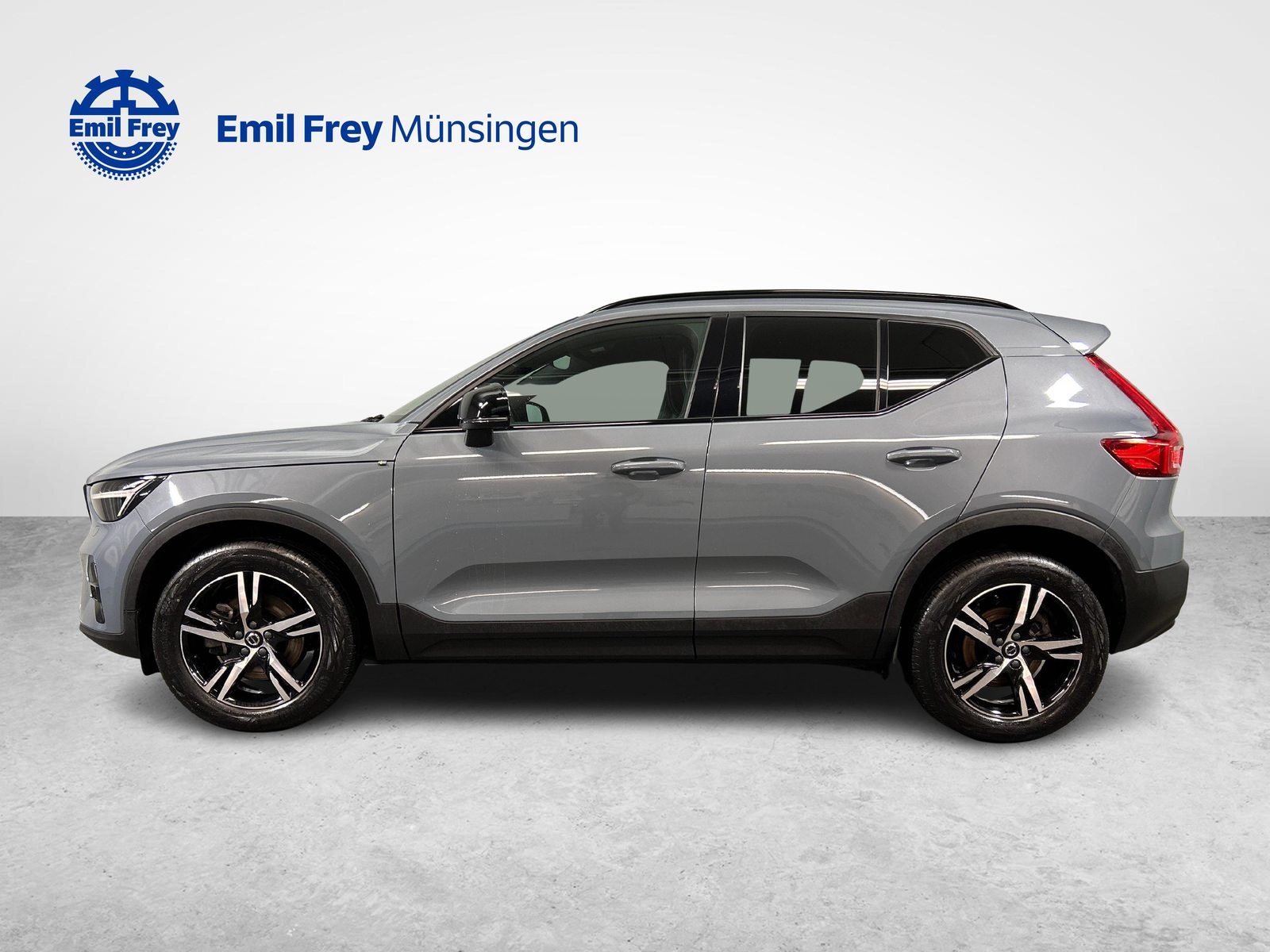 VOLVO XC40 2.0 B3 MH Plus Dark, Mild-Hybrid Benzin/Elektro, Occasion / Gebraucht, Automatik - 5