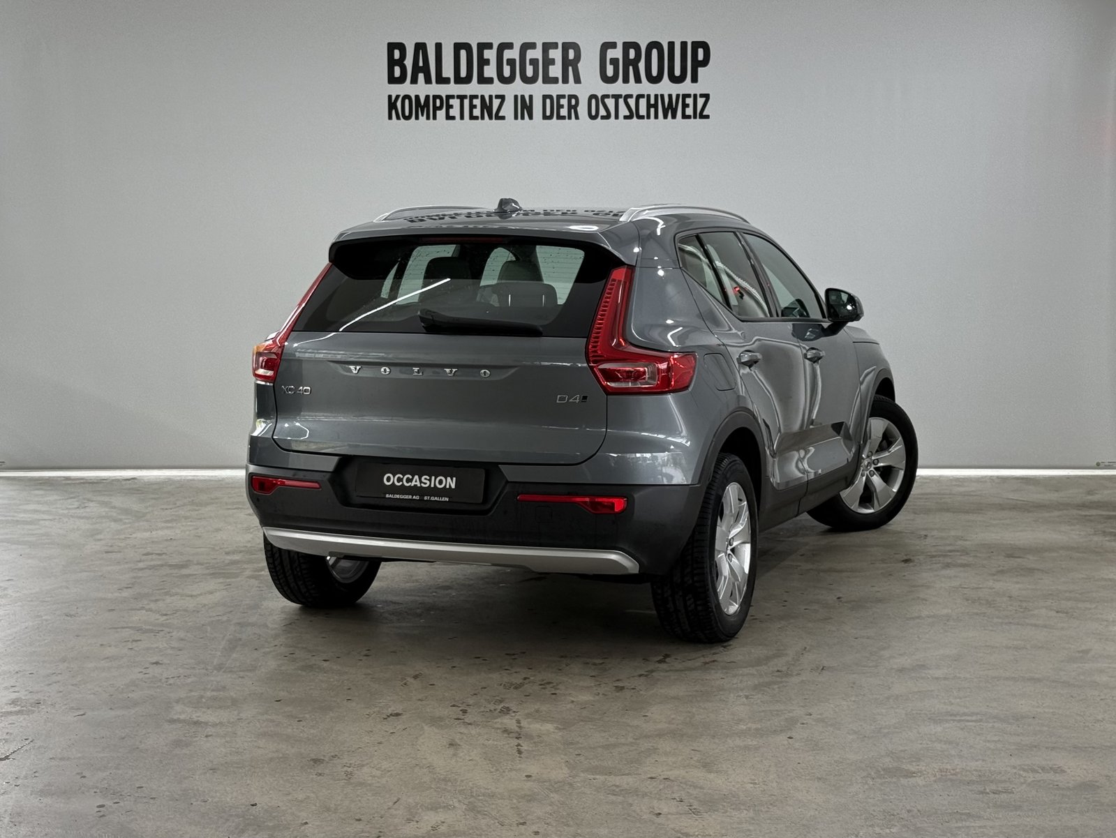 VOLVO XC40 2.0 D4 Momentum AWD, Diesel, Second hand / Used, Automatic - 3