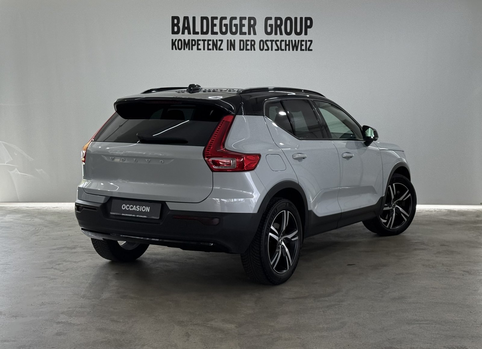 VOLVO XC40 1.5 T5 PiH R-Design, Full-Hybrid Petrol/Electric, Second hand / Used, Automatic - 3